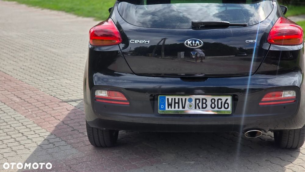 Kia Ceed 1.6 CRDi 115 Dream-Team Edition - 16