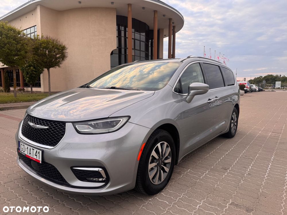 Chrysler Pacifica - 12