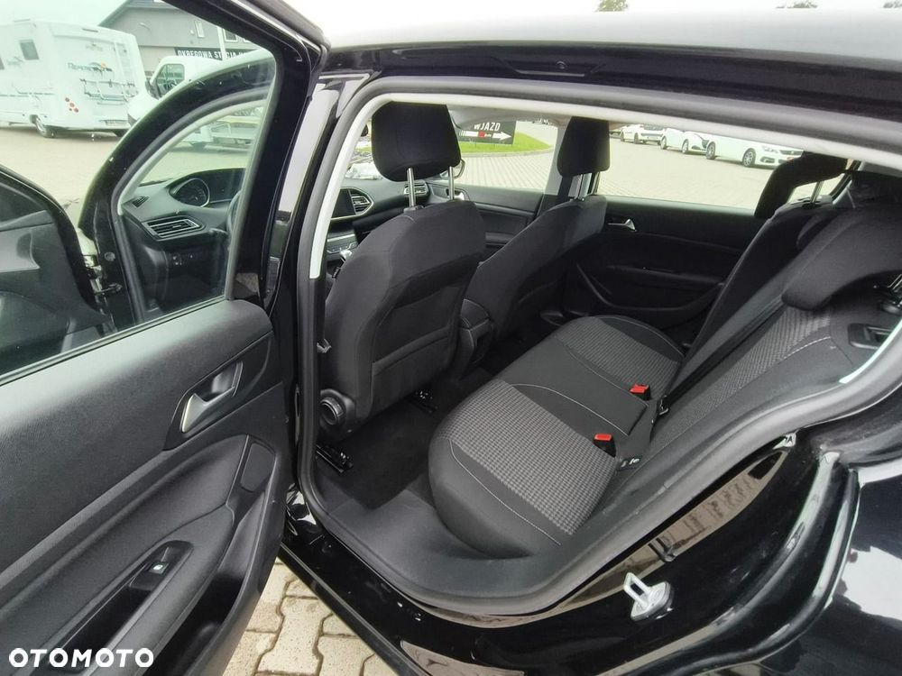 Peugeot 308 - 16