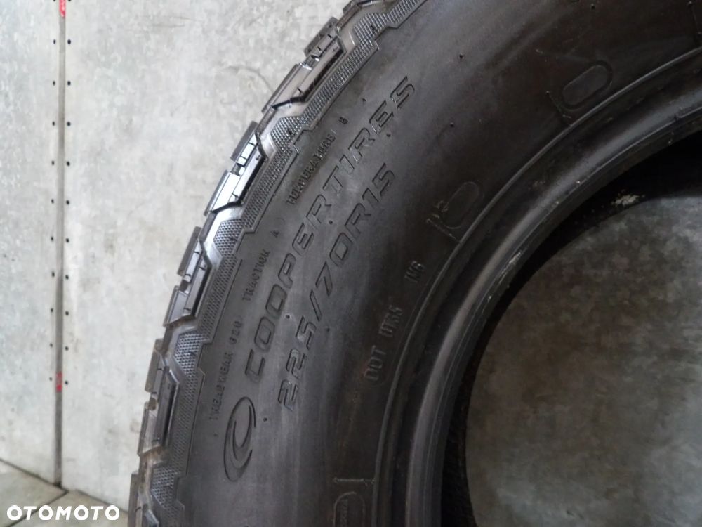 OPONA COOPER DISCOVERER AT3 225/70R15  11mm - 5