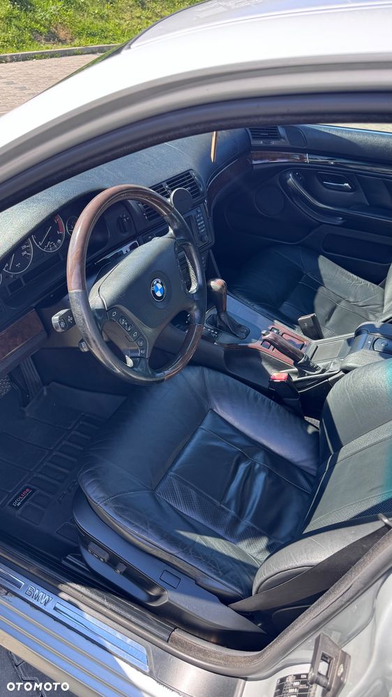 BMW Seria 5 - 16