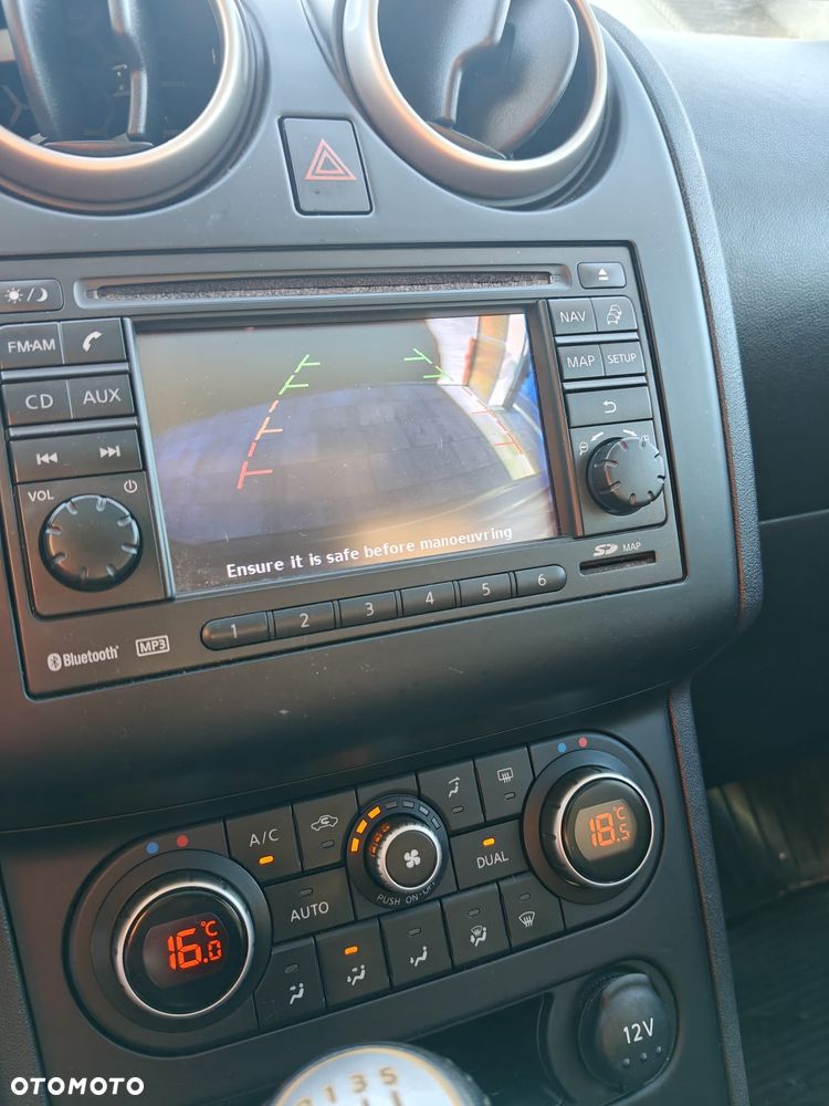 Nissan Qashqai 1.6 DCi Tekna - 16