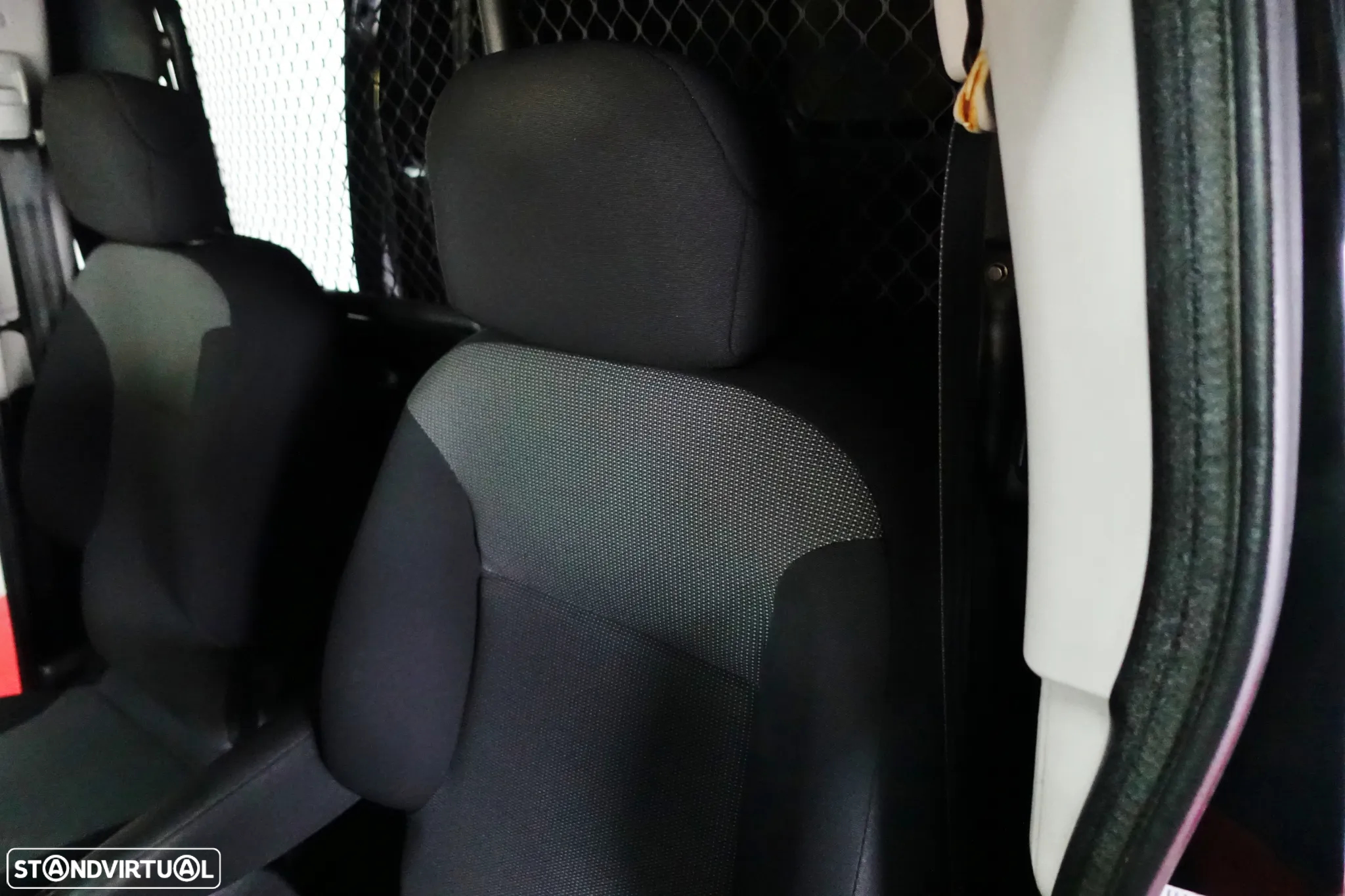 Peugeot BERLINGO IGUAL A NOVA - 28
