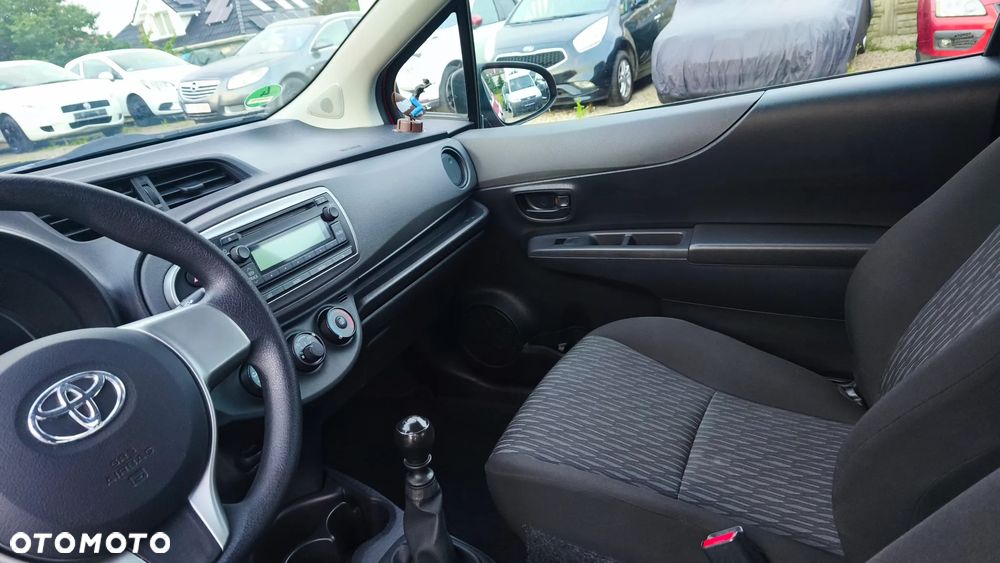 Toyota Yaris - 17