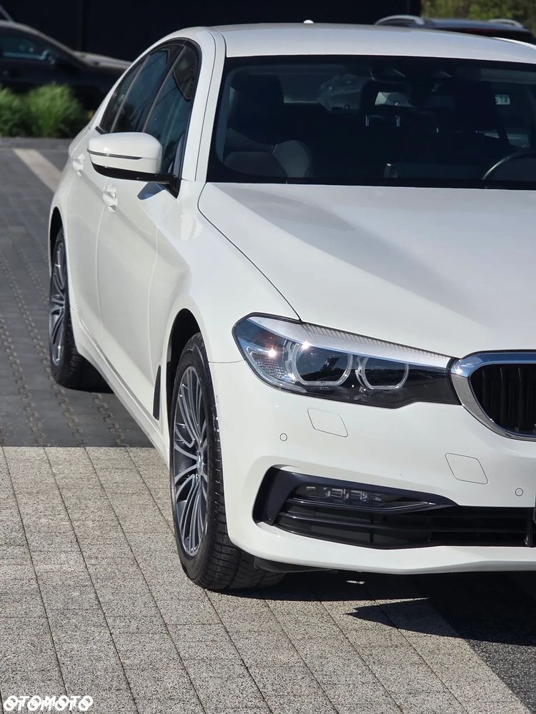 BMW Seria 5 530e iPerformance xDrive Sport Line sport - 38