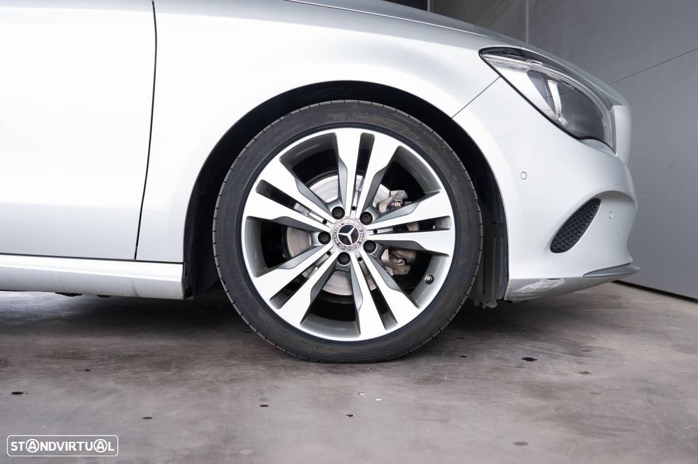 Mercedes-Benz CLA 180 d - 10