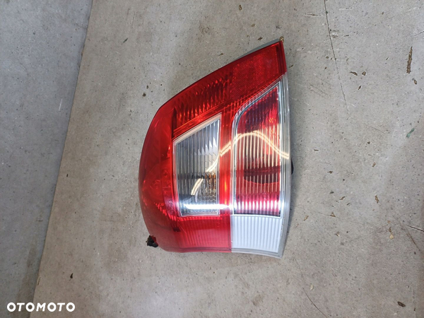 LAMPA LEWA TYŁ TOYOTA YARIS II LIFT LED