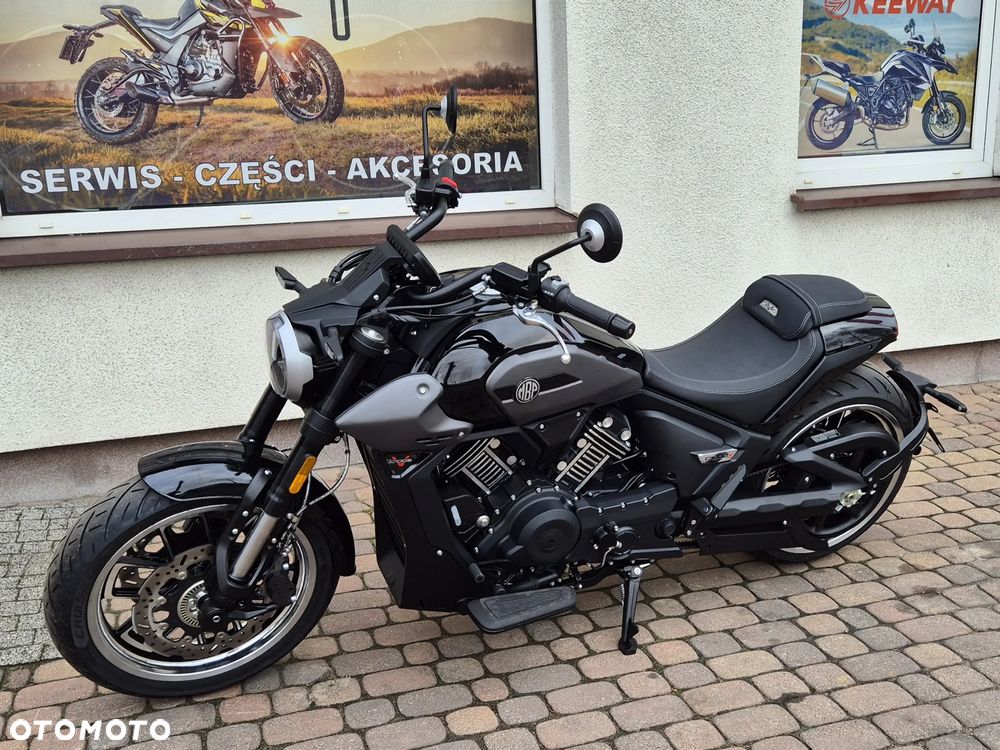 Morbidelli C1002V - 9