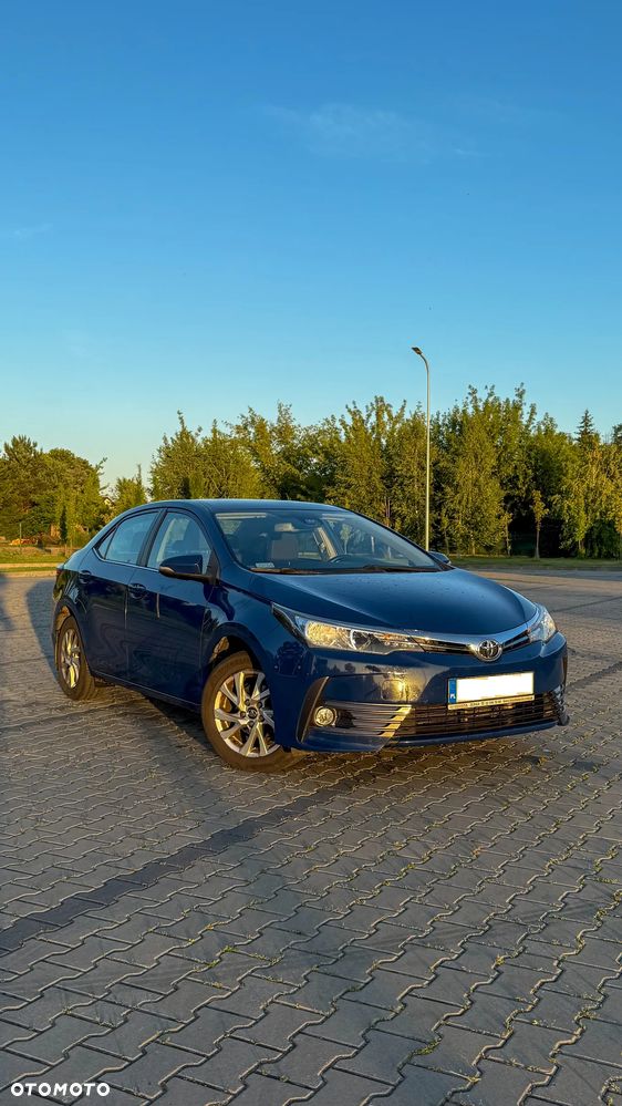 Toyota Corolla - 1