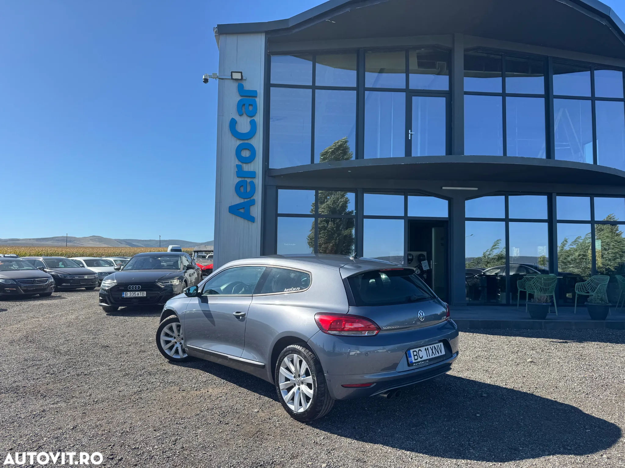Volkswagen Scirocco 2.0 TDI DPF DSG - 11