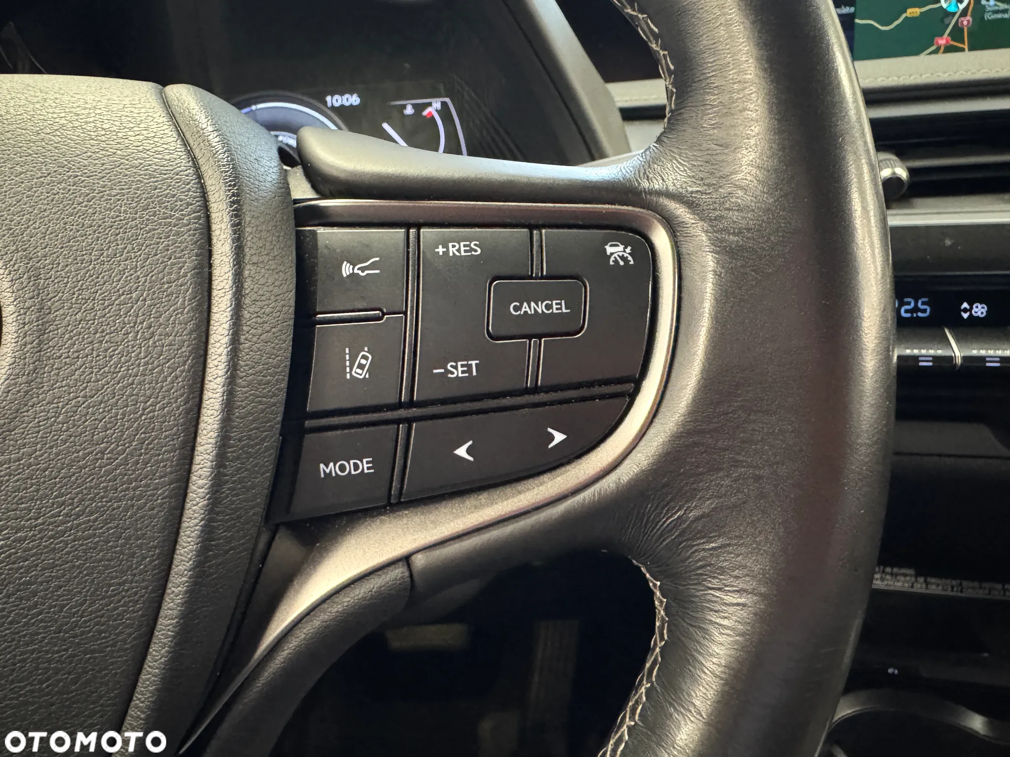 Lexus UX 200 Luxury Line - 14