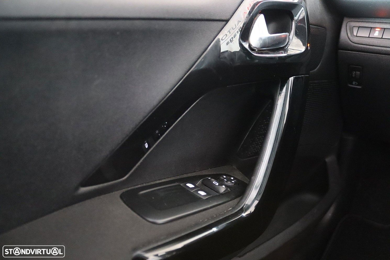 Peugeot 208 1.2 PureTech Style - 11