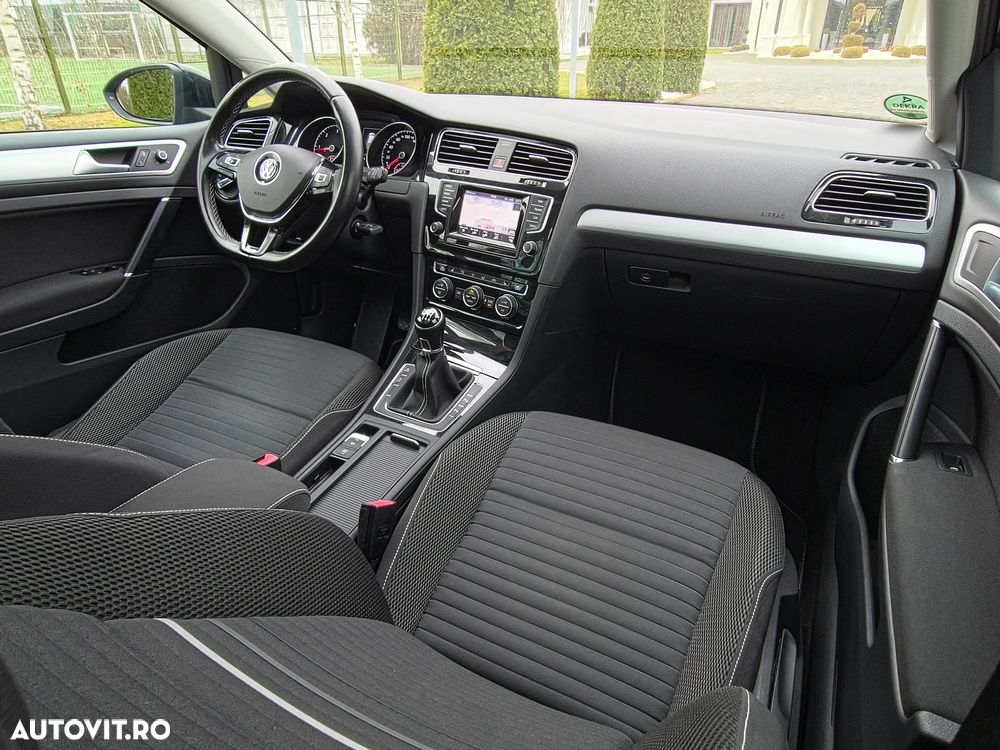 Volkswagen Golf 2.0 TDI BlueMotion Technology Cup - 18