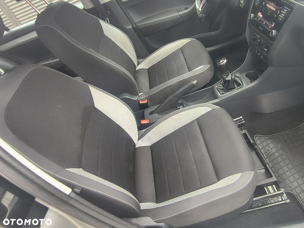 Skoda RAPID - 13