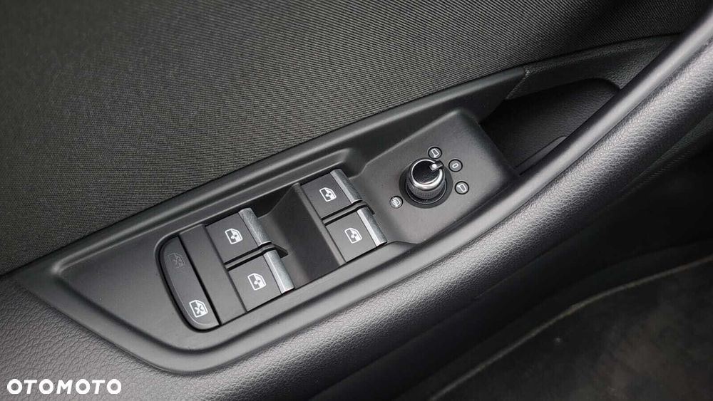 Audi A4 Limousine 35 TFSI mHEV S tronic - 16