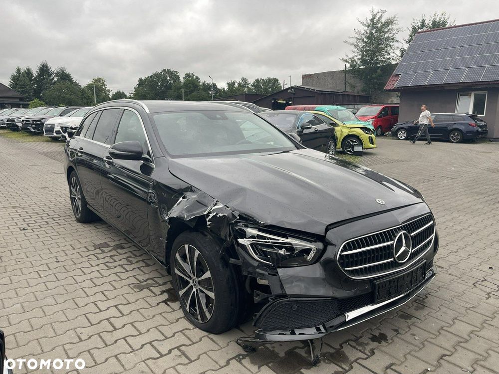 Mercedes-Benz Klasa E 300 de Business Edition - 4