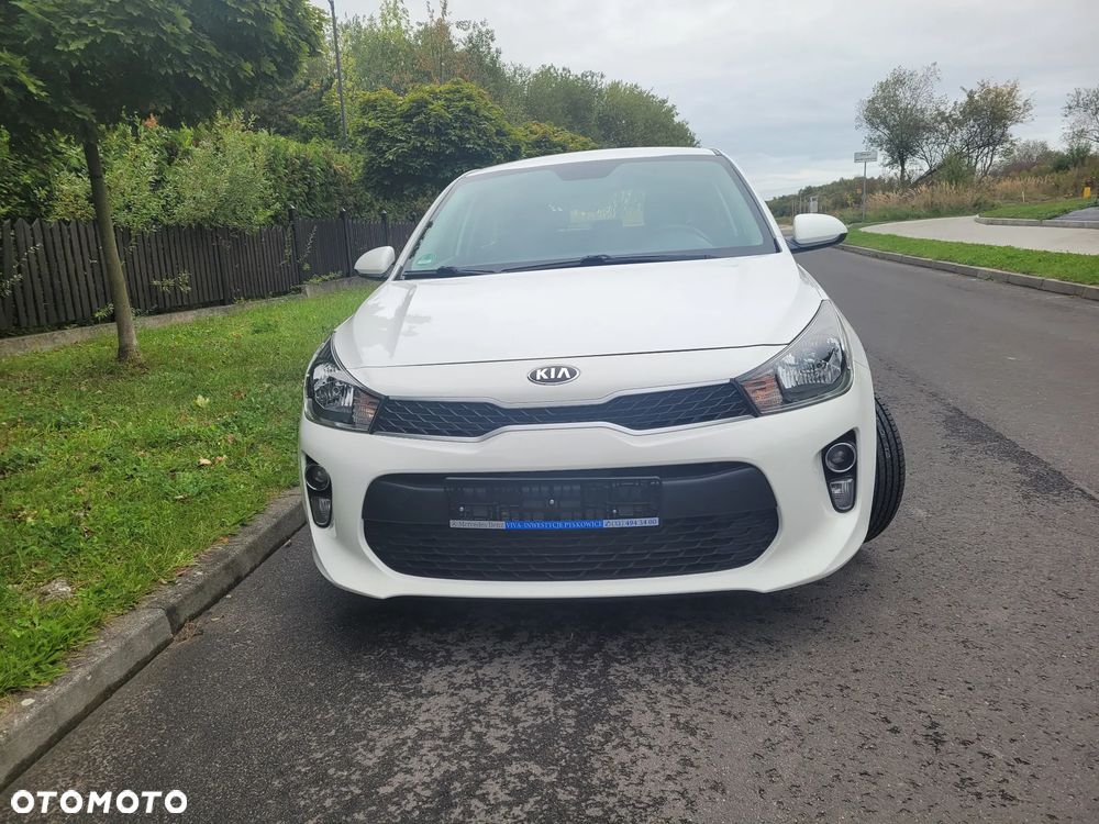 Kia Rio - 12