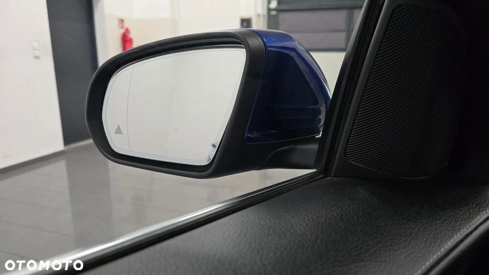 Mercedes-Benz GLC 300 d 4Matic 9G-TRONIC AMG Line Plus - 31