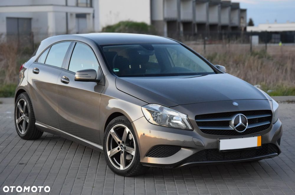 Mercedes-Benz Klasa A 180 BlueEfficiency Edition - 30