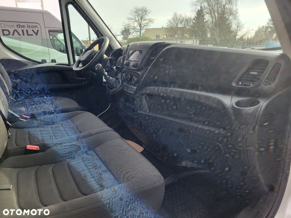Iveco 35C16 Kontener 2024 cena 117.000Netto - 6