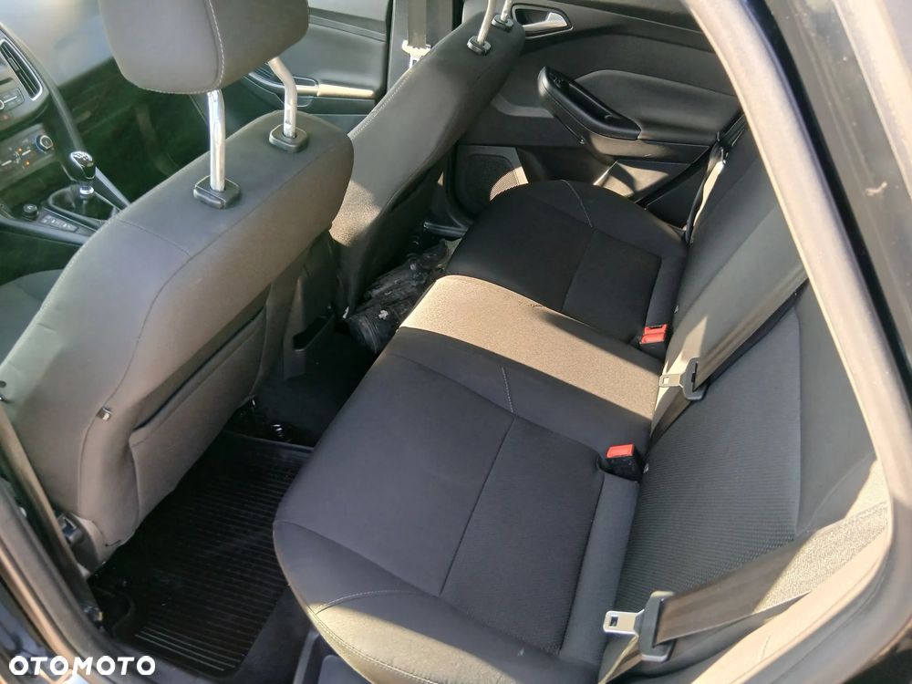 Ford Focus 1.0 EcoBoost STart-Stopp-System TITANIUM - 19
