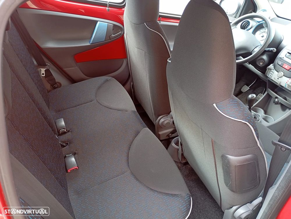 Peugeot 107 1.0 Urban Move - 12