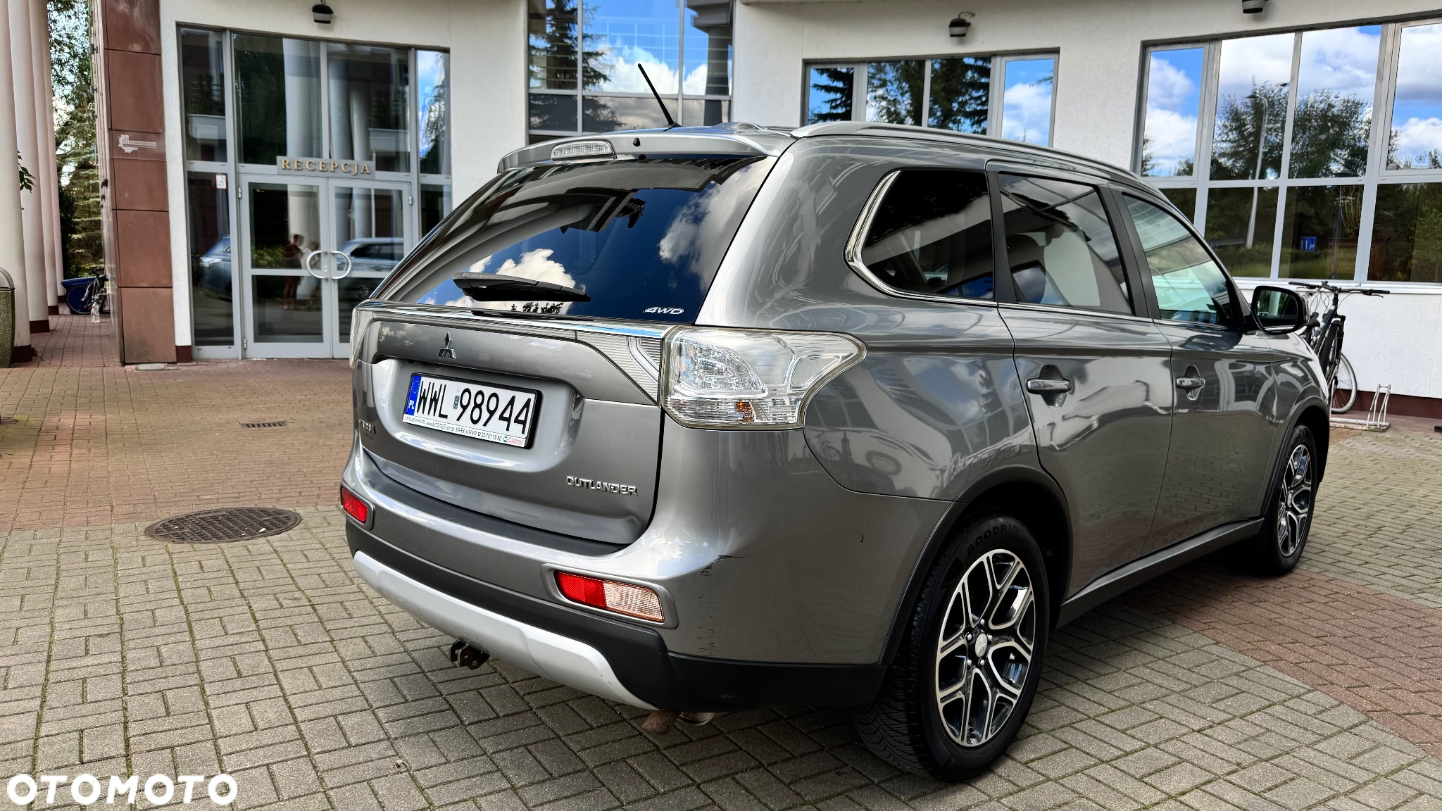 Mitsubishi Outlander - 15