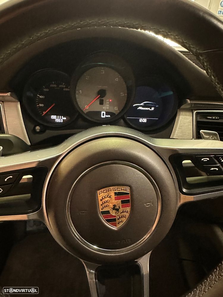 Porsche Macan S - 25