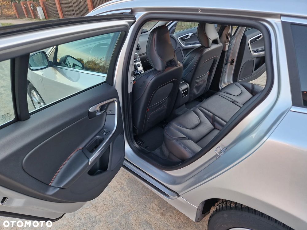 Volvo V60 D2 Ocean Race - 13