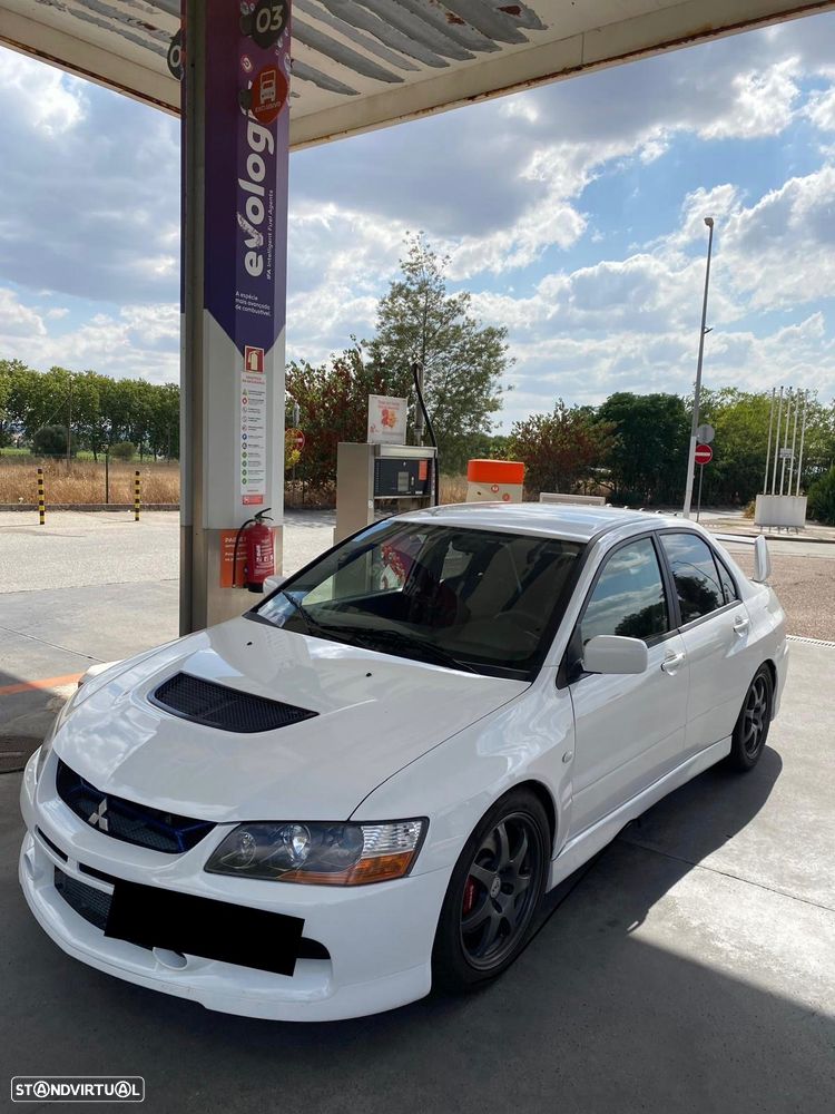 Mitsubishi Lancer Evolution IX - 11
