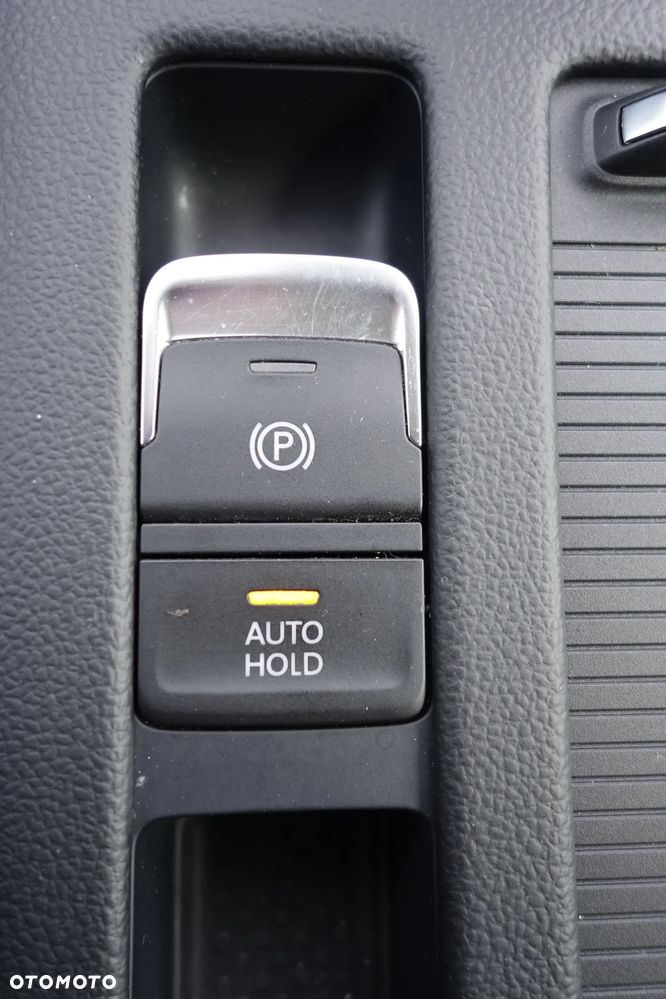 Volkswagen Passat 2.0 TDI EVO Business DSG - 30