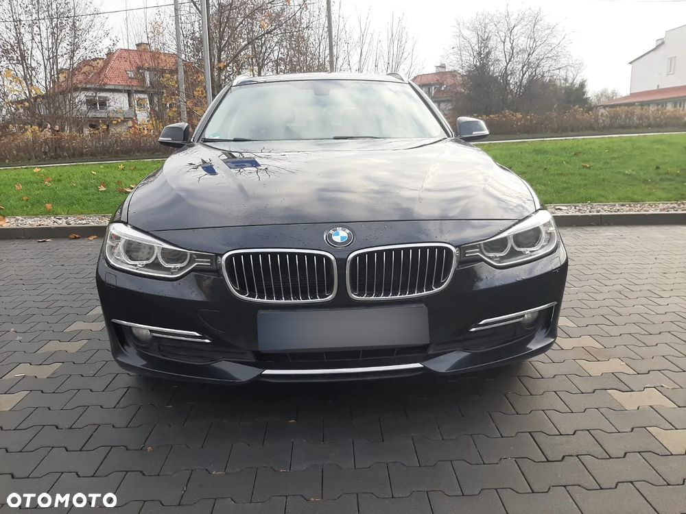 BMW Seria 3 318d Touring Luxury Line - 32