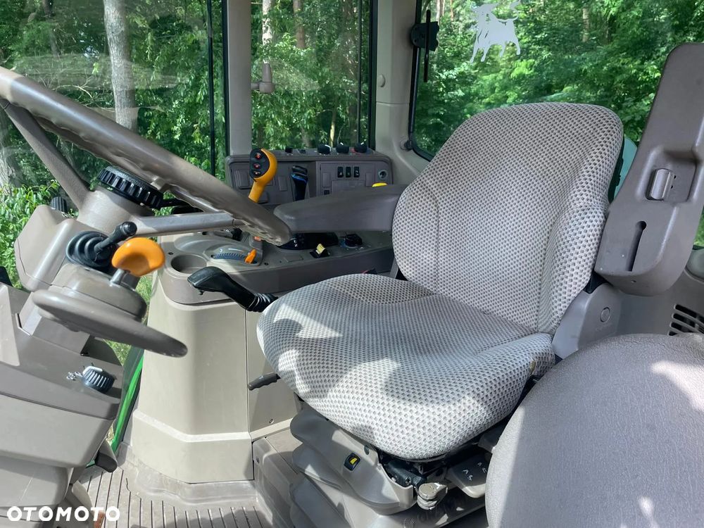 John Deere 6130M - 6