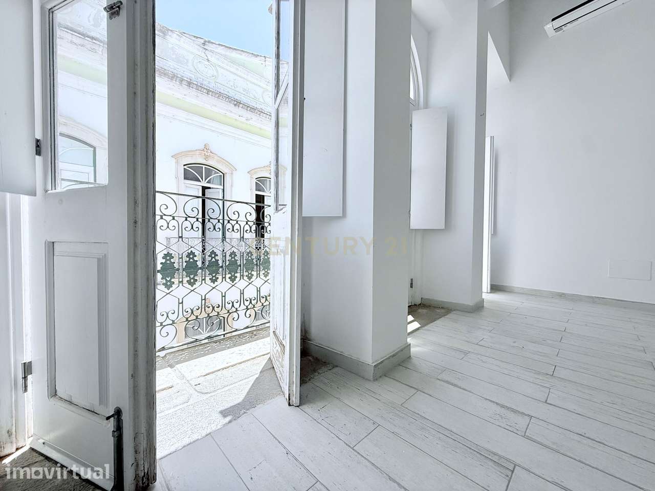Apartamento T3 Duplex no coração da Baixa de Olhão - Grande imagem: 3/46