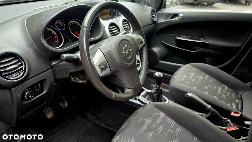 Opel Corsa 1.4 16V Satellite - 13