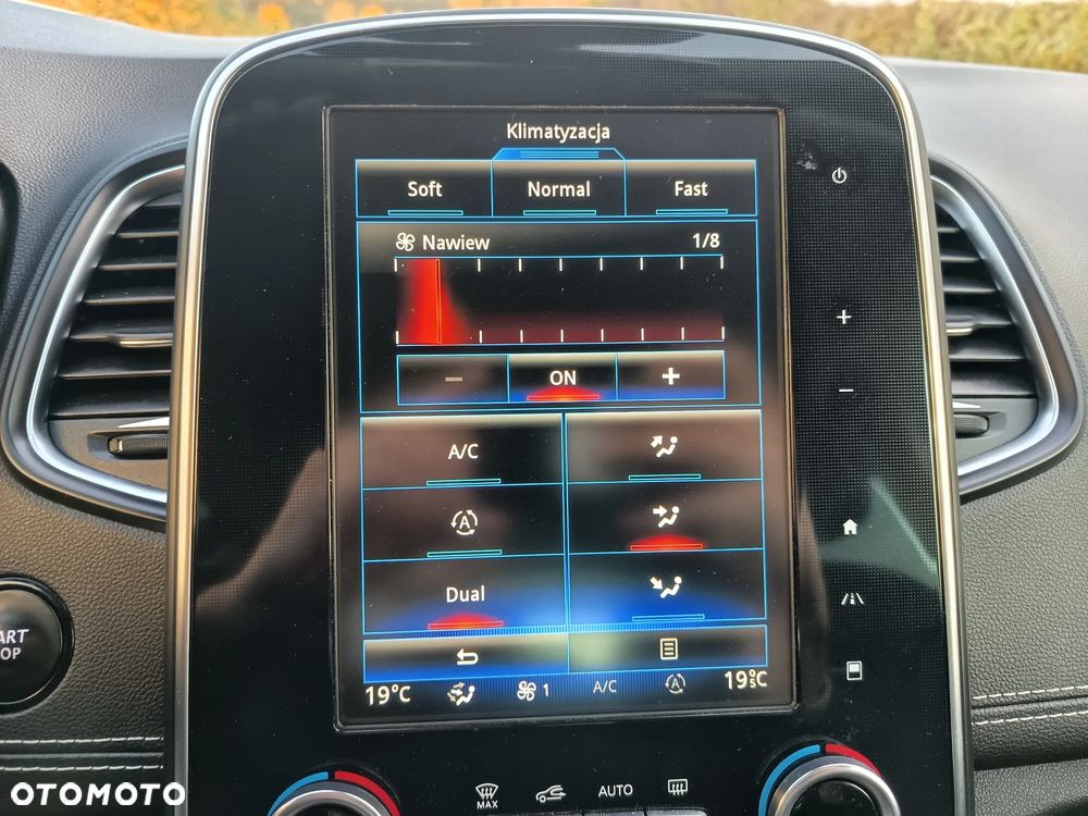 Renault Scenic TCe 140 GPF EDC BOSE EDITION - 26