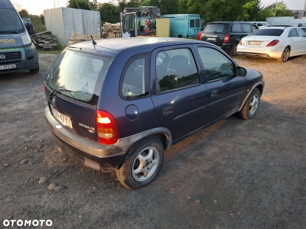 Opel Corsa - 3