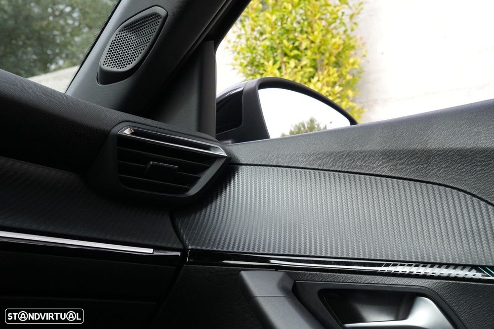 Peugeot 2008 1.2 PureTech Allure Pack - 22