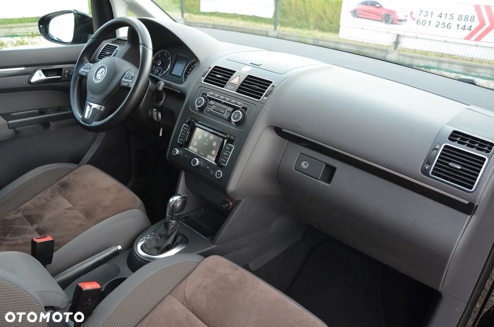 Volkswagen Touran 2.0 TDI DSG Highline - 27