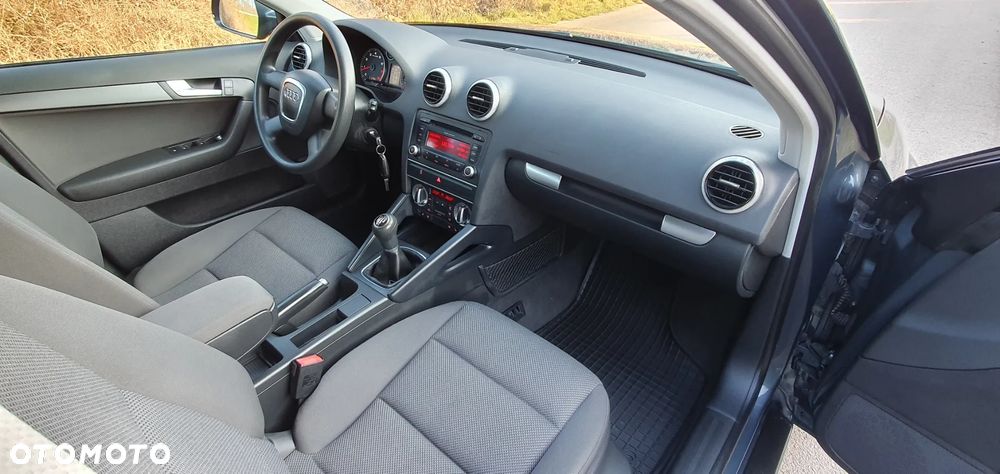 Audi A3 Sportback 1.6 Attraction - 33