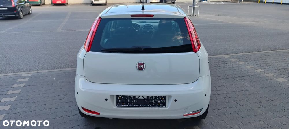 Fiat Punto Evo 1.4 8V Estiva Blue&Me - 12