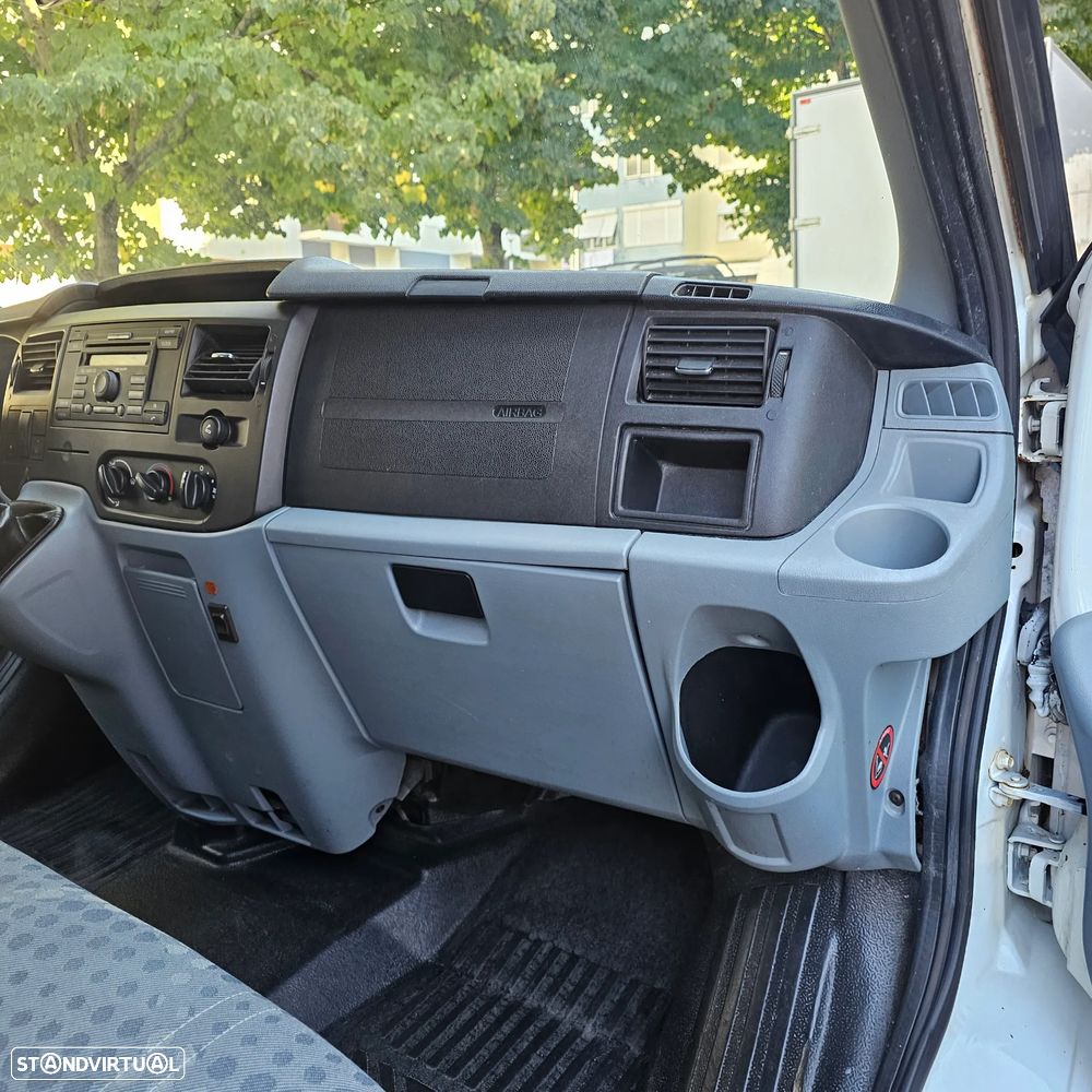 Ford e-Transit - 18