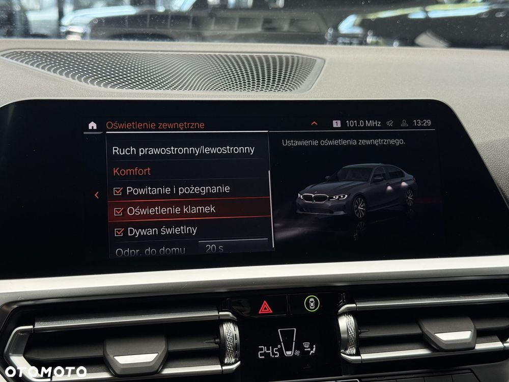 BMW Seria 3 318i - 33