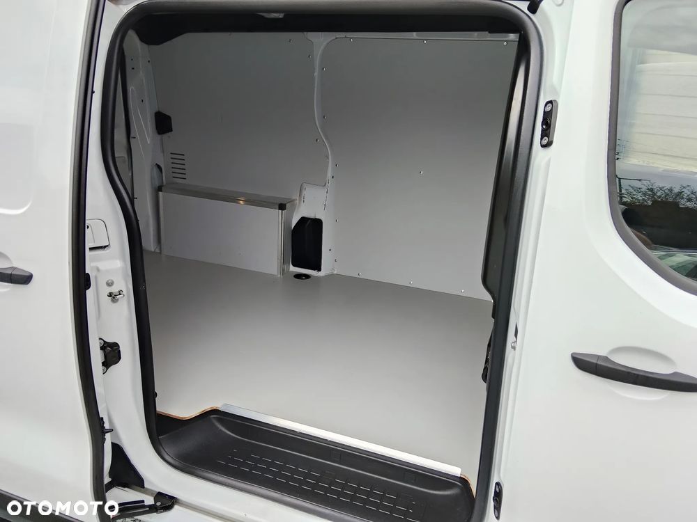 Opel Vivaro - 22