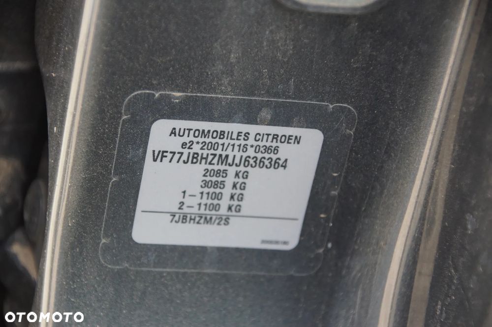 Pojazd na części Citroen 692324777 berlingo 1.6 hdi DV6FC 120km 2018 skrzynia 6 biegowa kolor KTP SHARK GREY PAINT szyba komputer maglownica drzwi klapa deska poduszka maglownica rozrusznik alternator sprężarka skup aut złomwanie szrot kasacja - 4