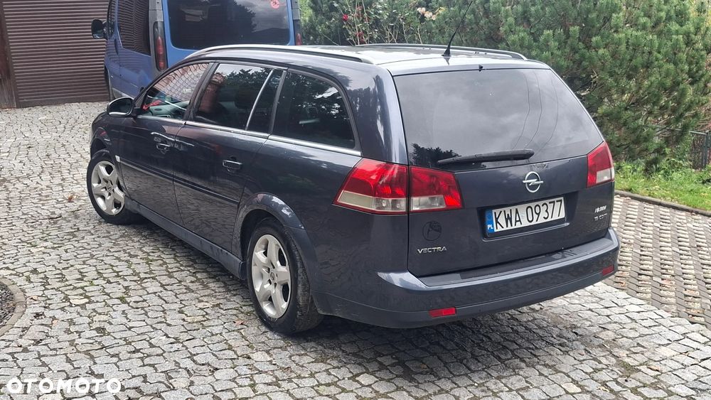 Opel Vectra 1.9 CDTI Cosmo - 9