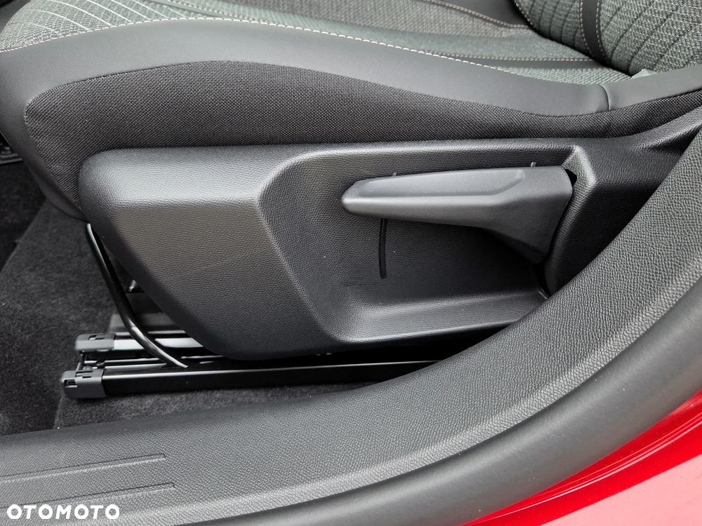 Peugeot 208 1.2 mHEV Allure e-DCS6 - 28