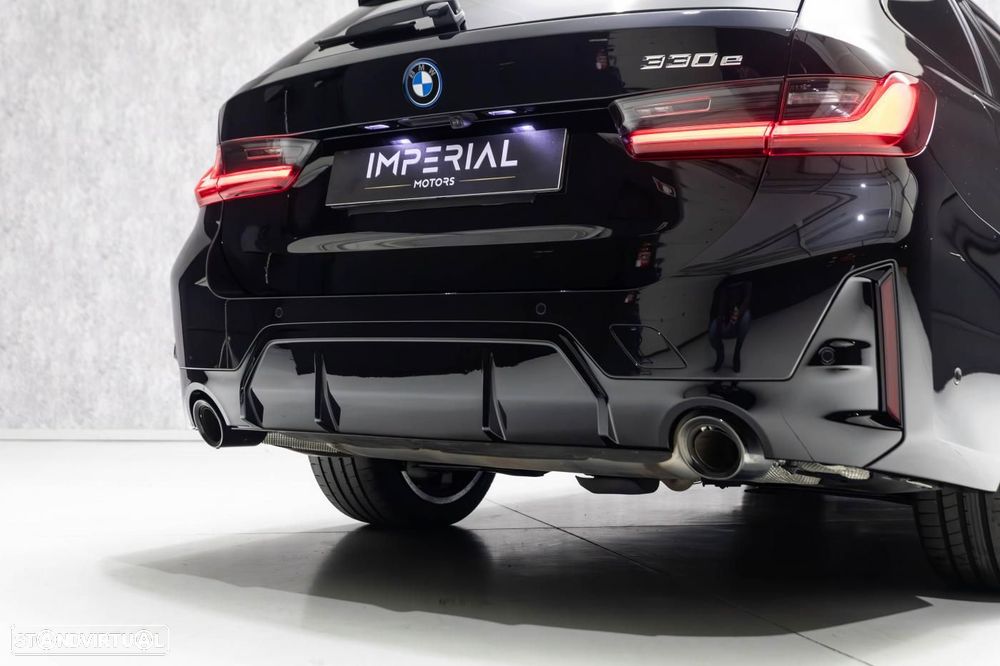BMW 330 e Pack M Auto - 33