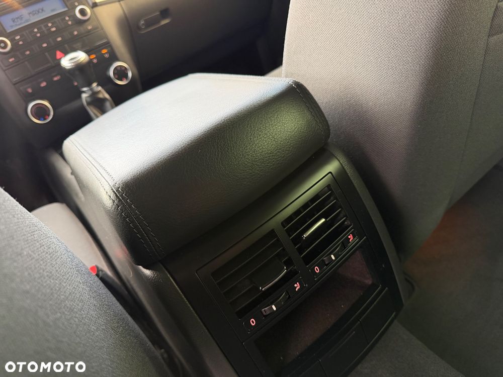 Volkswagen Touareg 2.5 R5 TDI DPF Perfect - 28