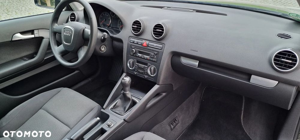 Audi A3 3-drzwiowe 1.6 Ambiente - 18